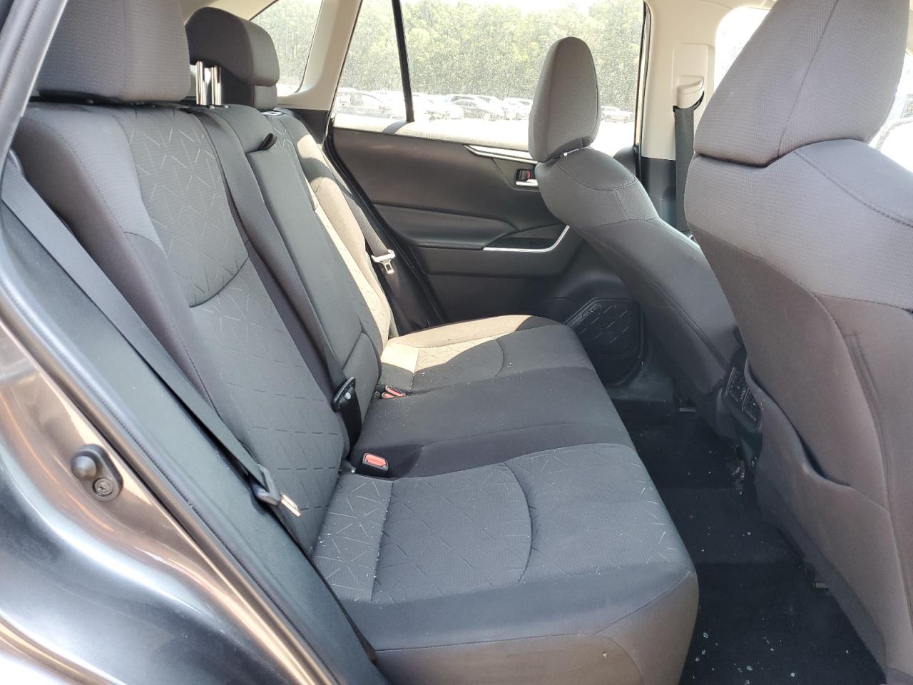 2020 Toyota Rav4 Xle VIN: 2T3W1RFVXLC061355 Lot: 66370434