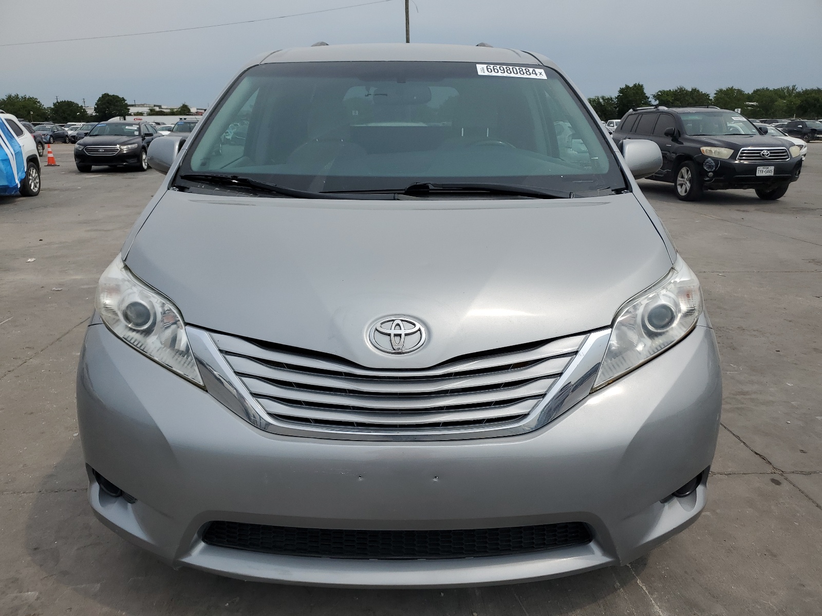 2017 Toyota Sienna Le vin: 5TDKZ3DCXHS861831