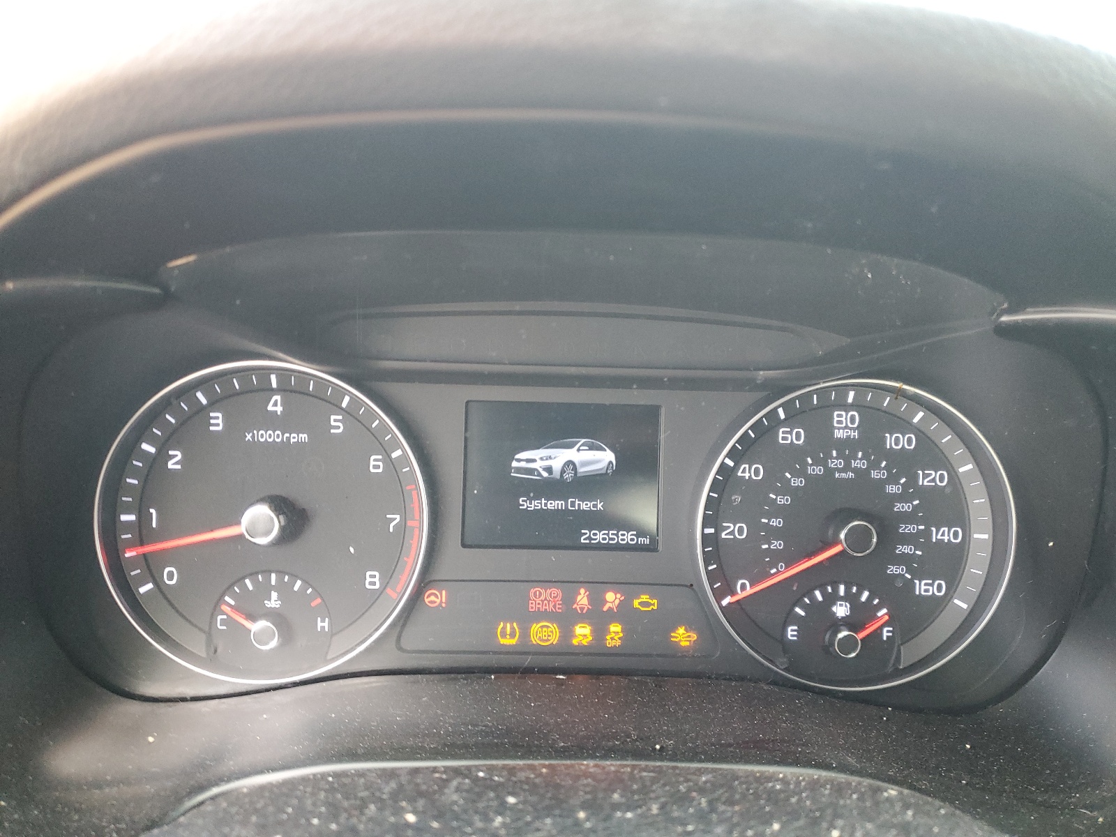 3KPF24AD9KE063413 2019 Kia Forte Fe