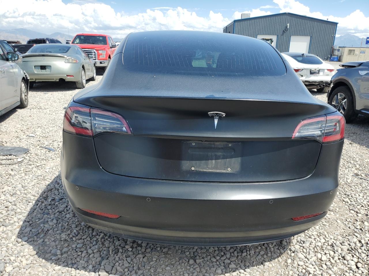 5YJ3E1EB1JF097016 2018 Tesla Model 3