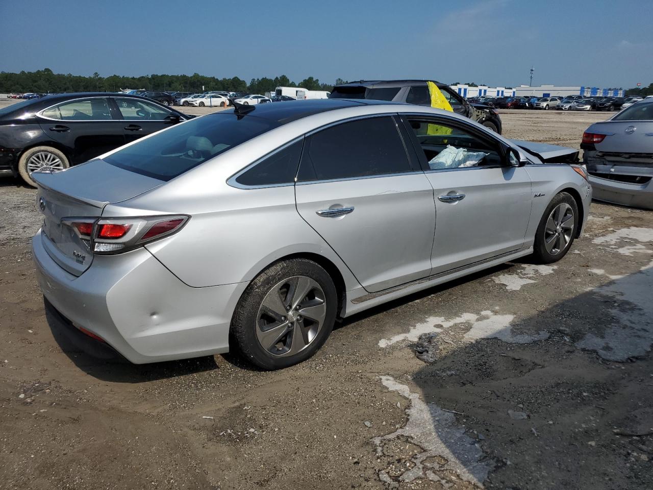 2016 Hyundai Sonata - Image 3