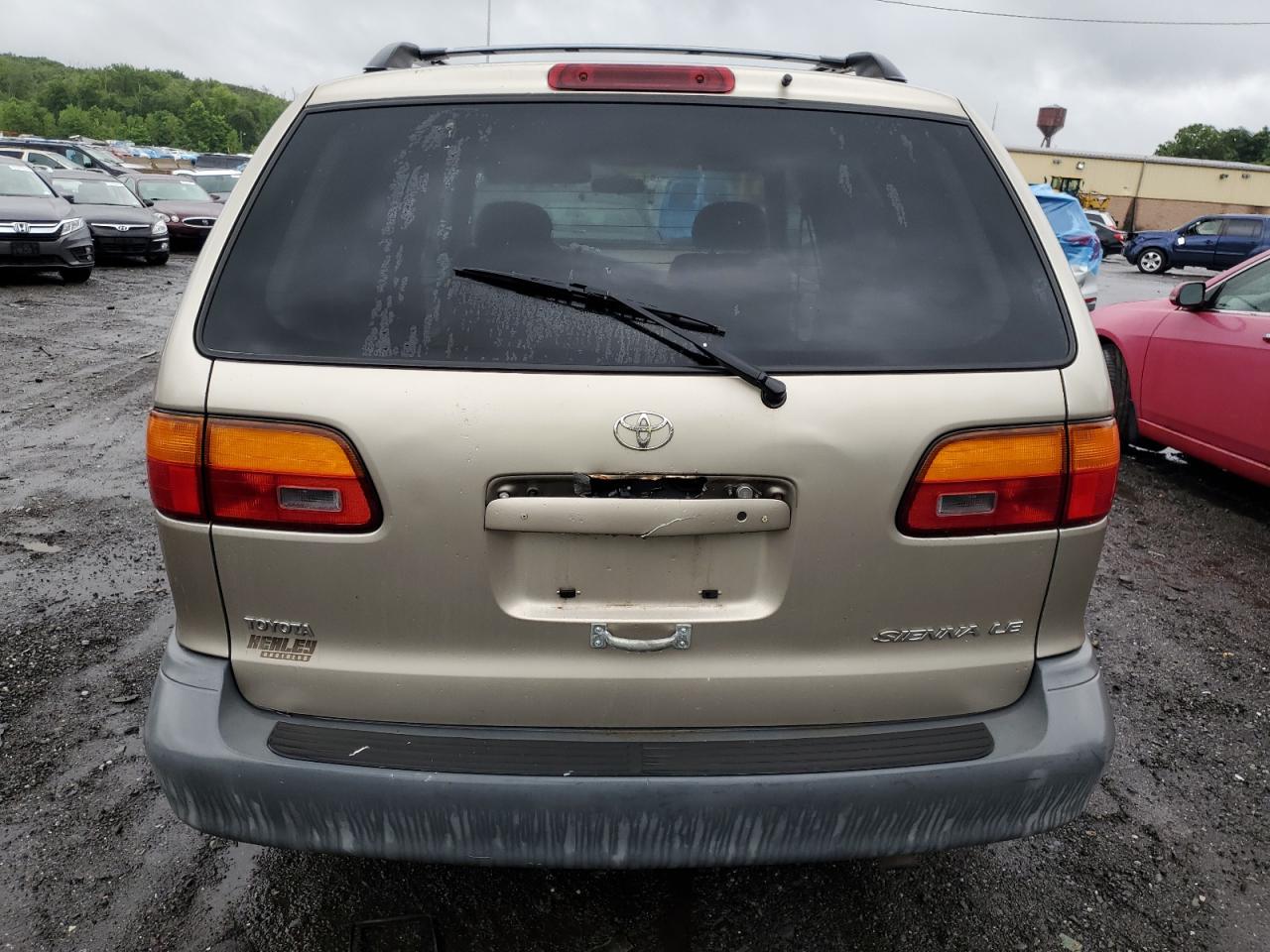 2000 Toyota Sienna Le VIN: 4T3ZF13C3YU198016 Lot: 66687534