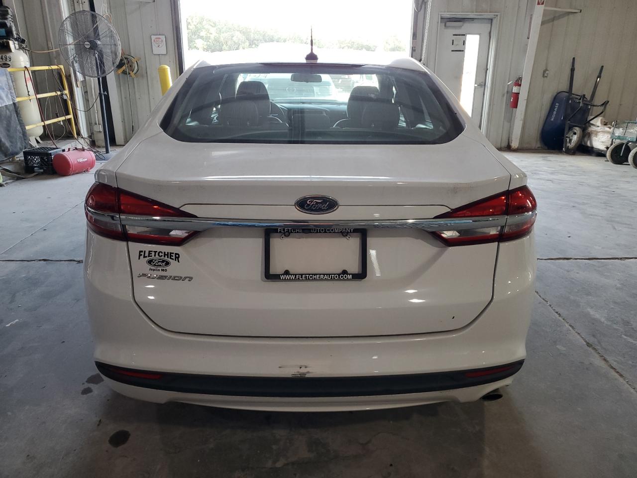 2018 Ford Fusion S VIN: 3FA6P0G77JR231901 Lot: 44007734