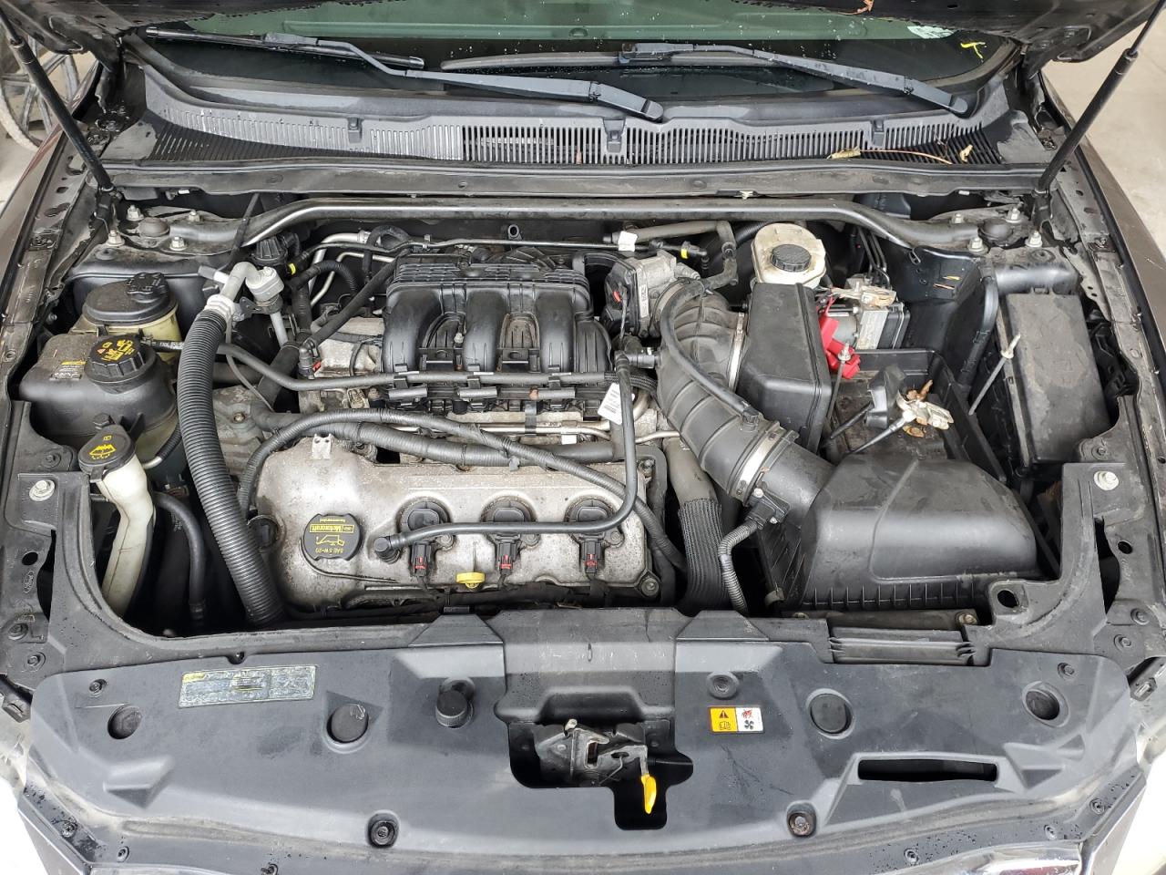 2011 Ford Taurus Se VIN: 1FAHP2DW3BG182124 Lot: 65853394