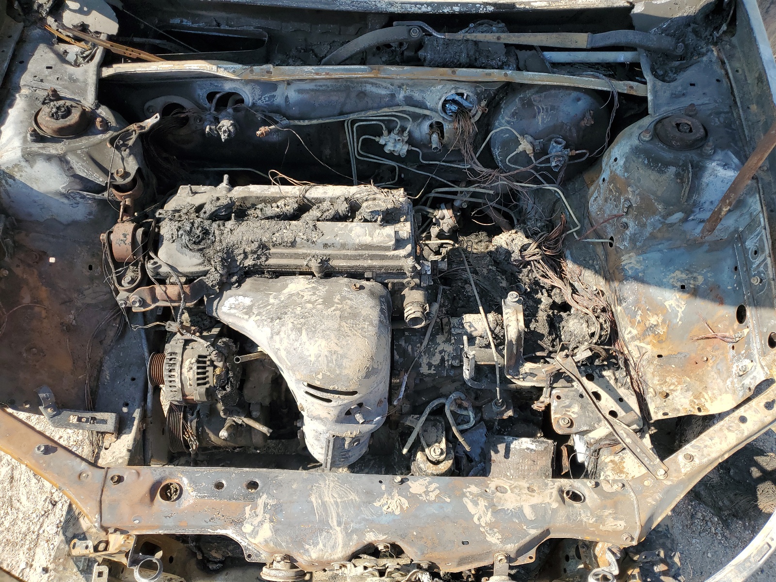 4T1BE32K84U281016 2004 Toyota Camry Le