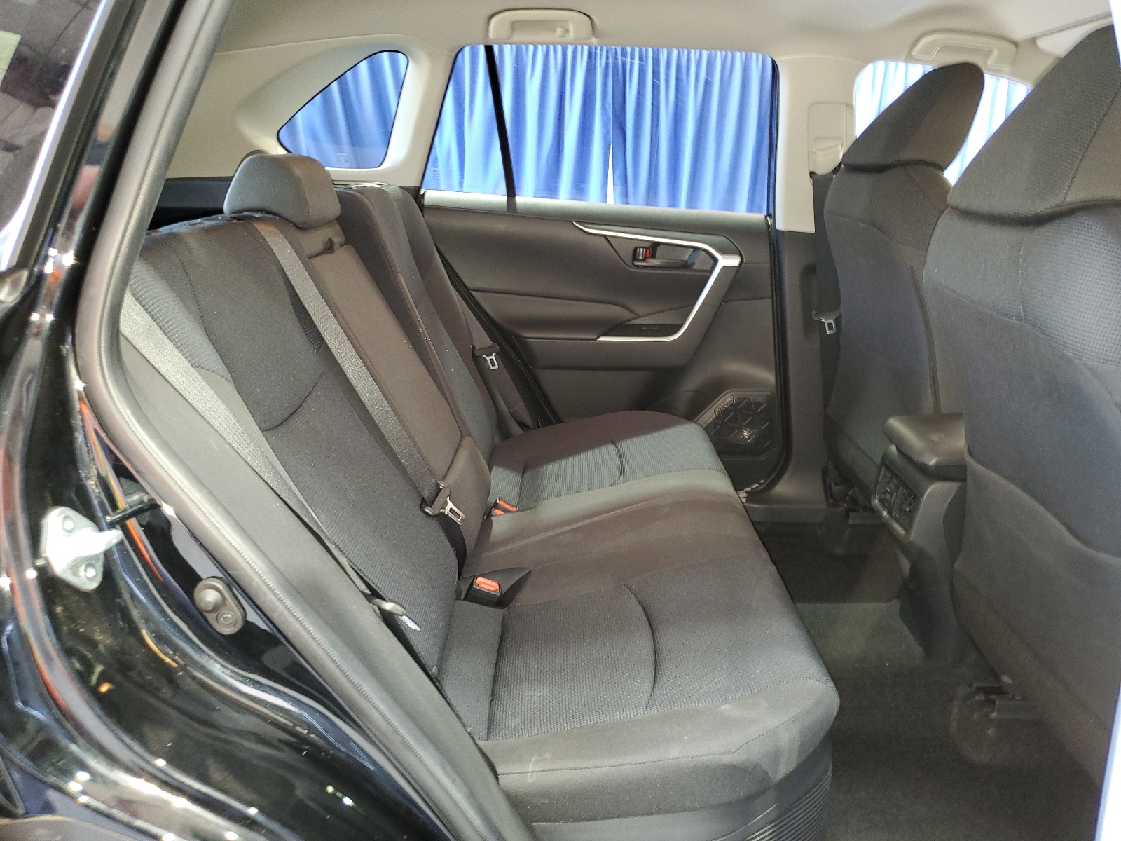 JTMM6RFV2LD003650 2020 Toyota Rav4 Le