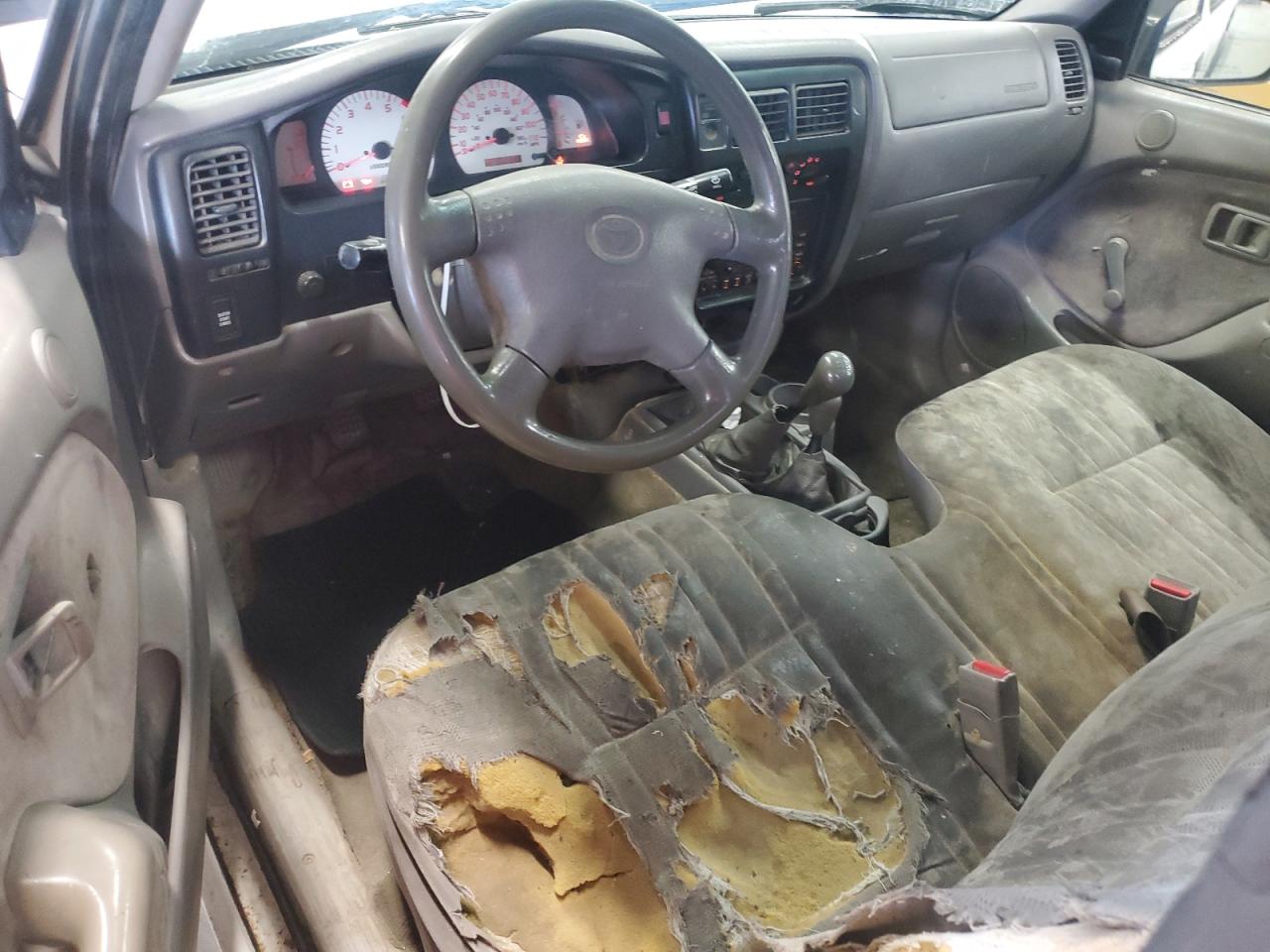 2001 Toyota Tacoma VIN: 5TEPM62N01Z818358 Lot: 69082884