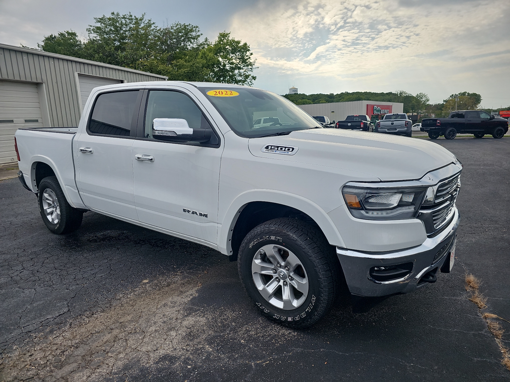 2022 Ram 1500 Laramie vin: 1C6SRFJT7NN472790