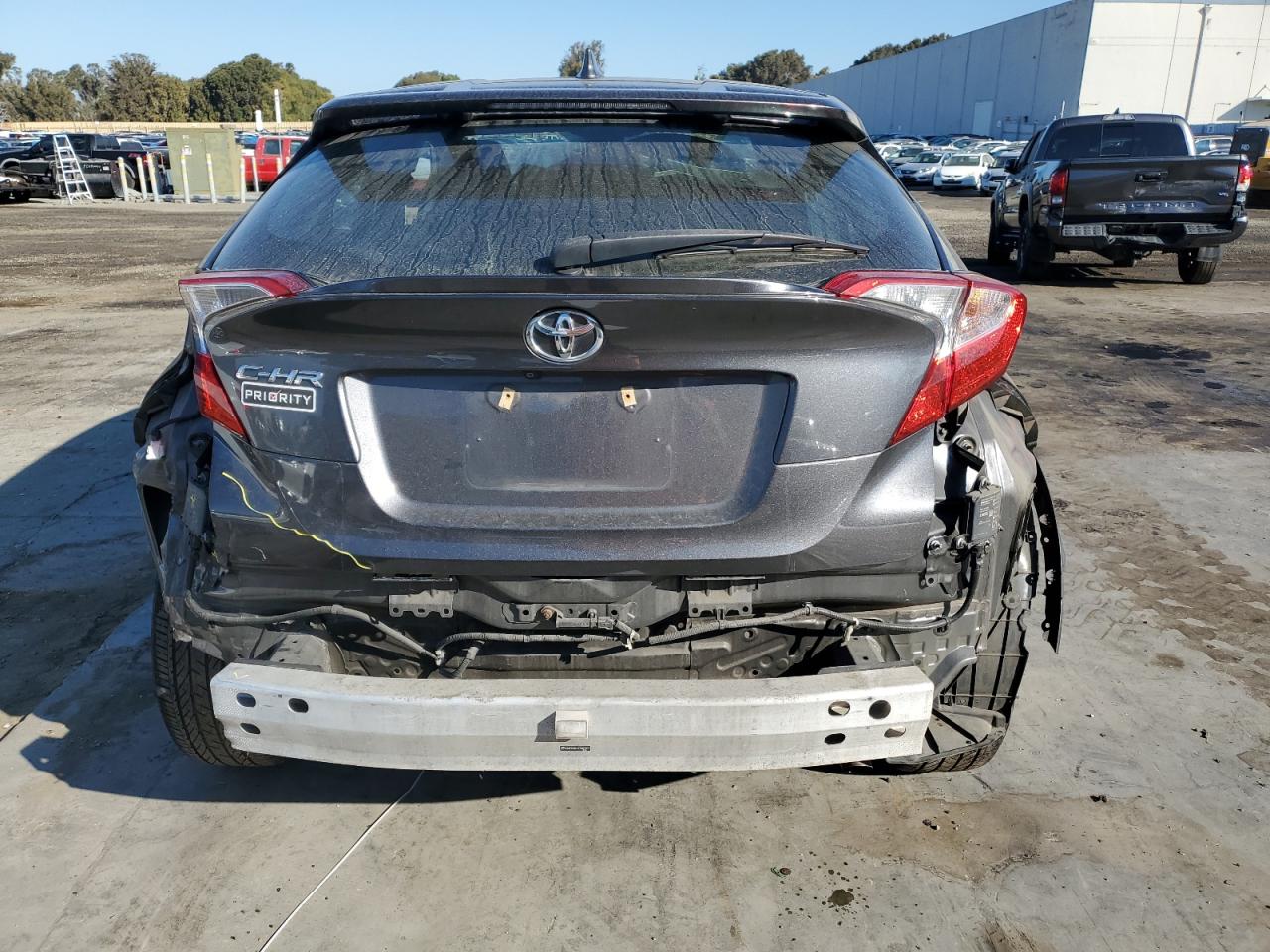 NMTKHMBX2JR023974 2018 Toyota C-Hr Xle