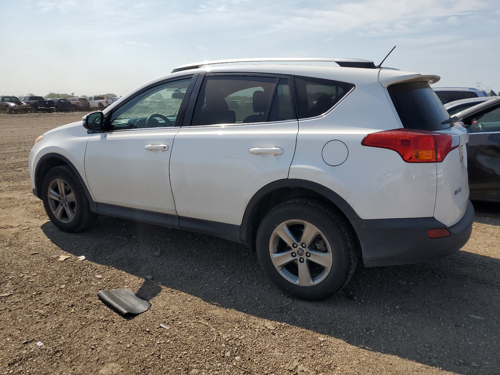 2015 Toyota Rav4 Xle vin: 2T3RFREV8FW253716