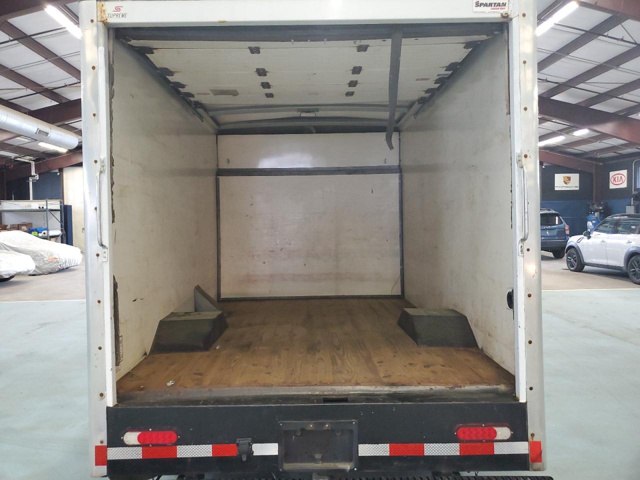 2017 Chevrolet Express G3500 VIN: 1GB0GRFGXH1229624 Lot: 64246614