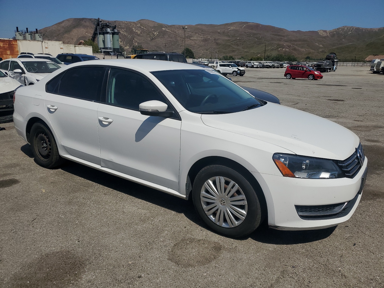 2014 Volkswagen Passat S vin: 1VWAT7A32EC102979