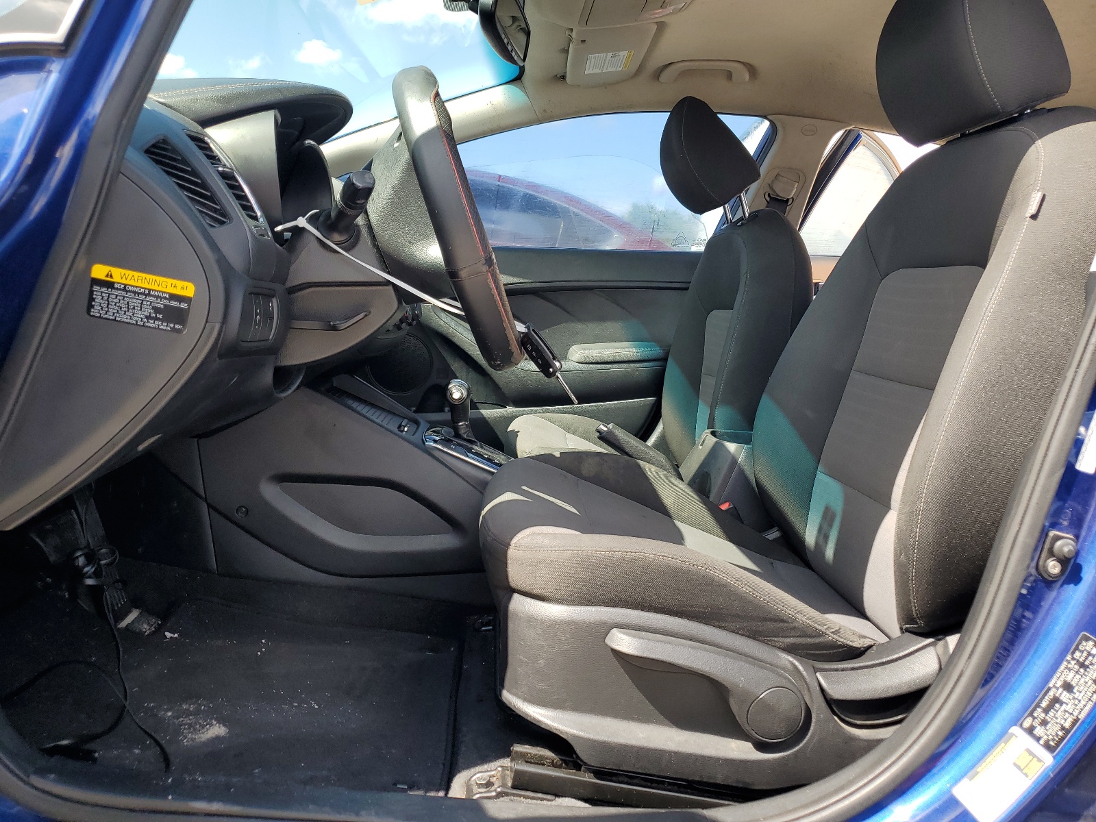 3KPFL4A70HE018702 2017 Kia Forte Lx