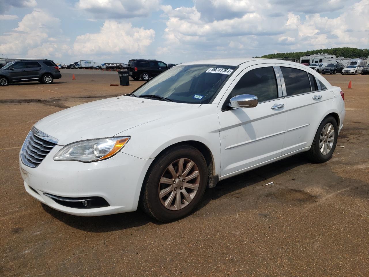 1C3CCBCG3DN586683 2013 Chrysler 200 Limited