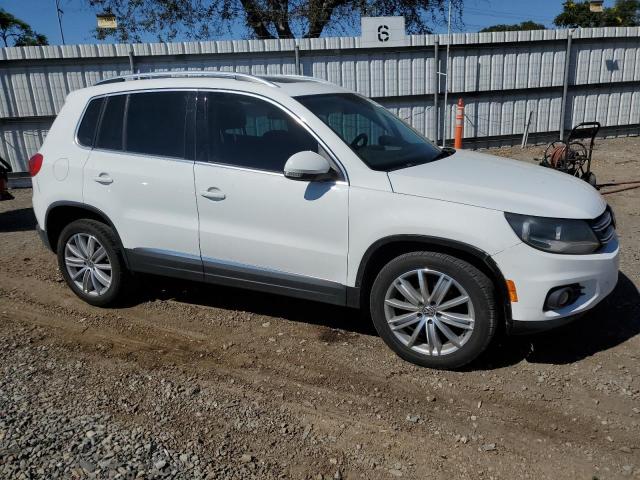  VOLKSWAGEN TIGUAN 2015 Білий