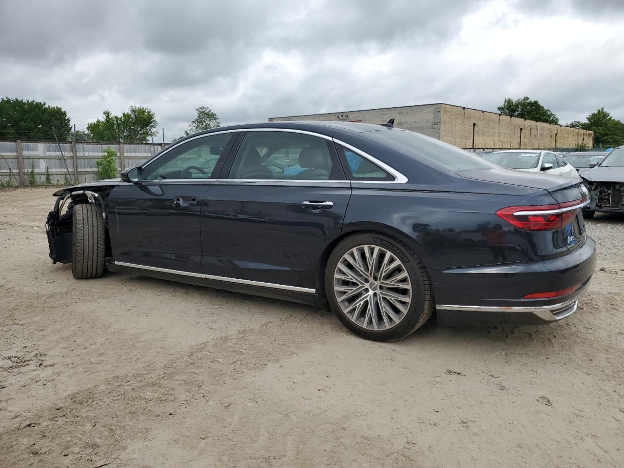 WAU8DAF82KN018741 2019 AUDI A8 - Image 2