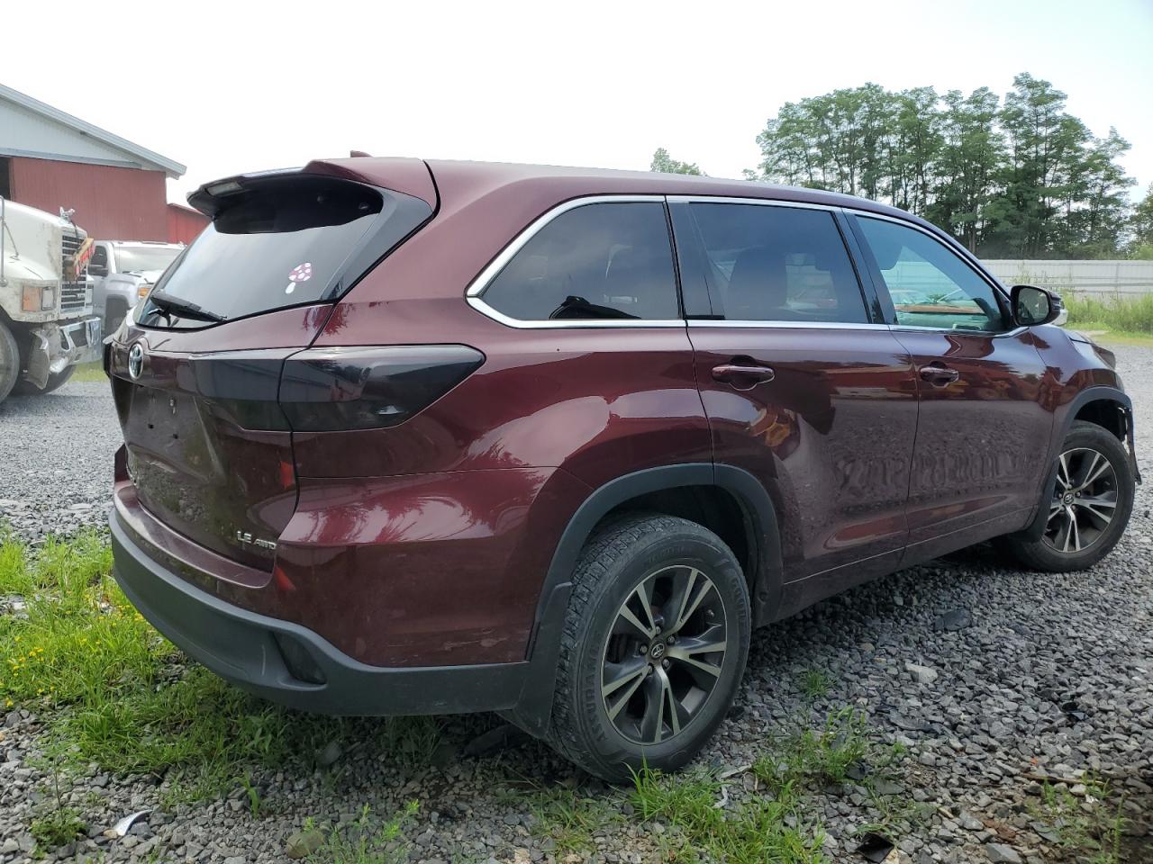 2018 Toyota Highlander Le VIN: 5TDBZRFH6JS885903 Lot: 65957424