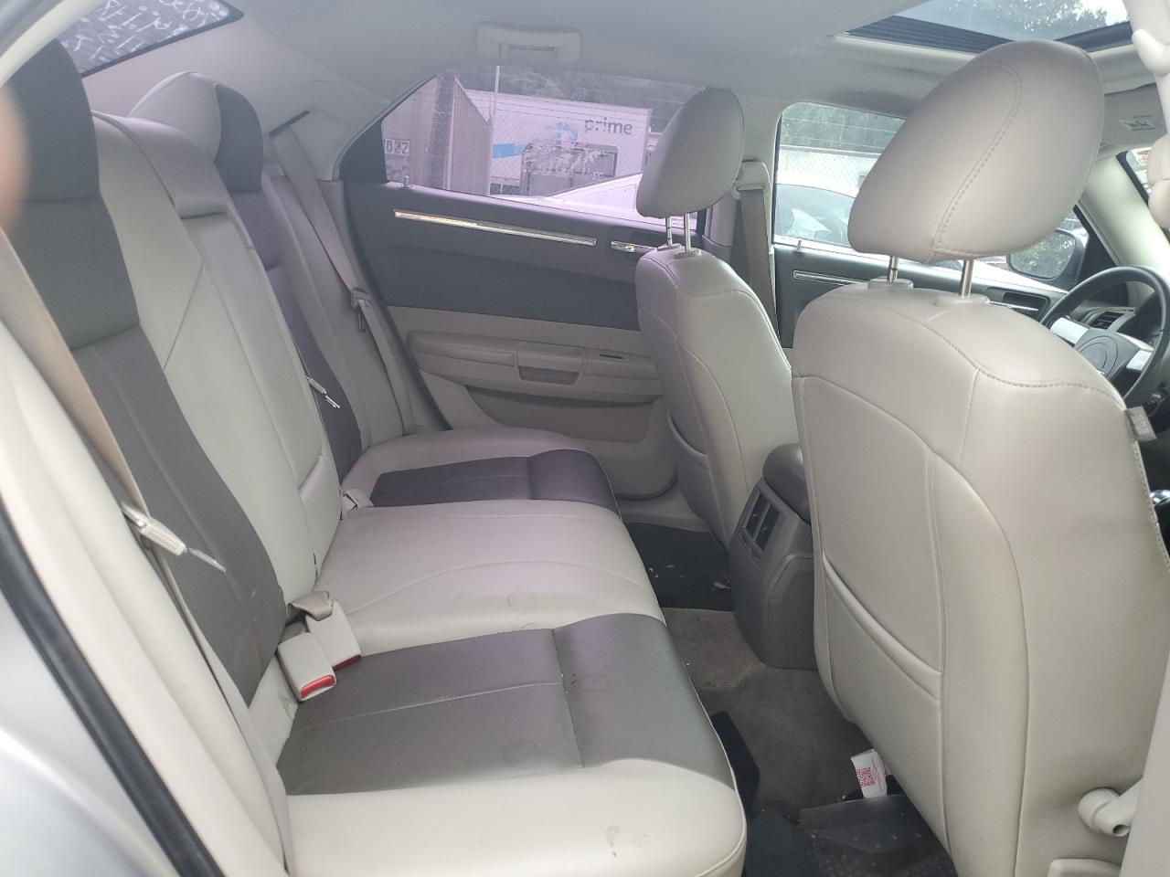 2008 Chrysler 300 Touring VIN: 2C3LA53G48H135784 Lot: 66736354