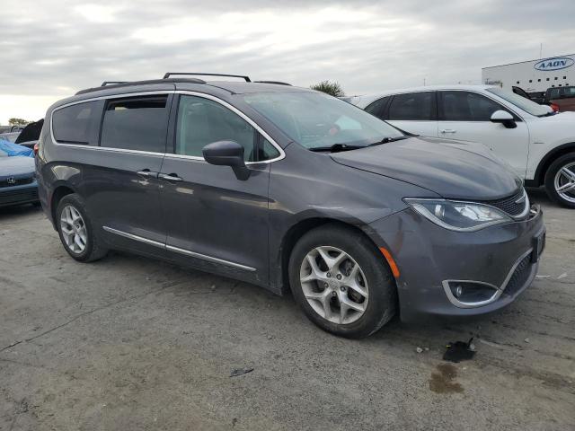 Minivans CHRYSLER PACIFICA 2017 Gray