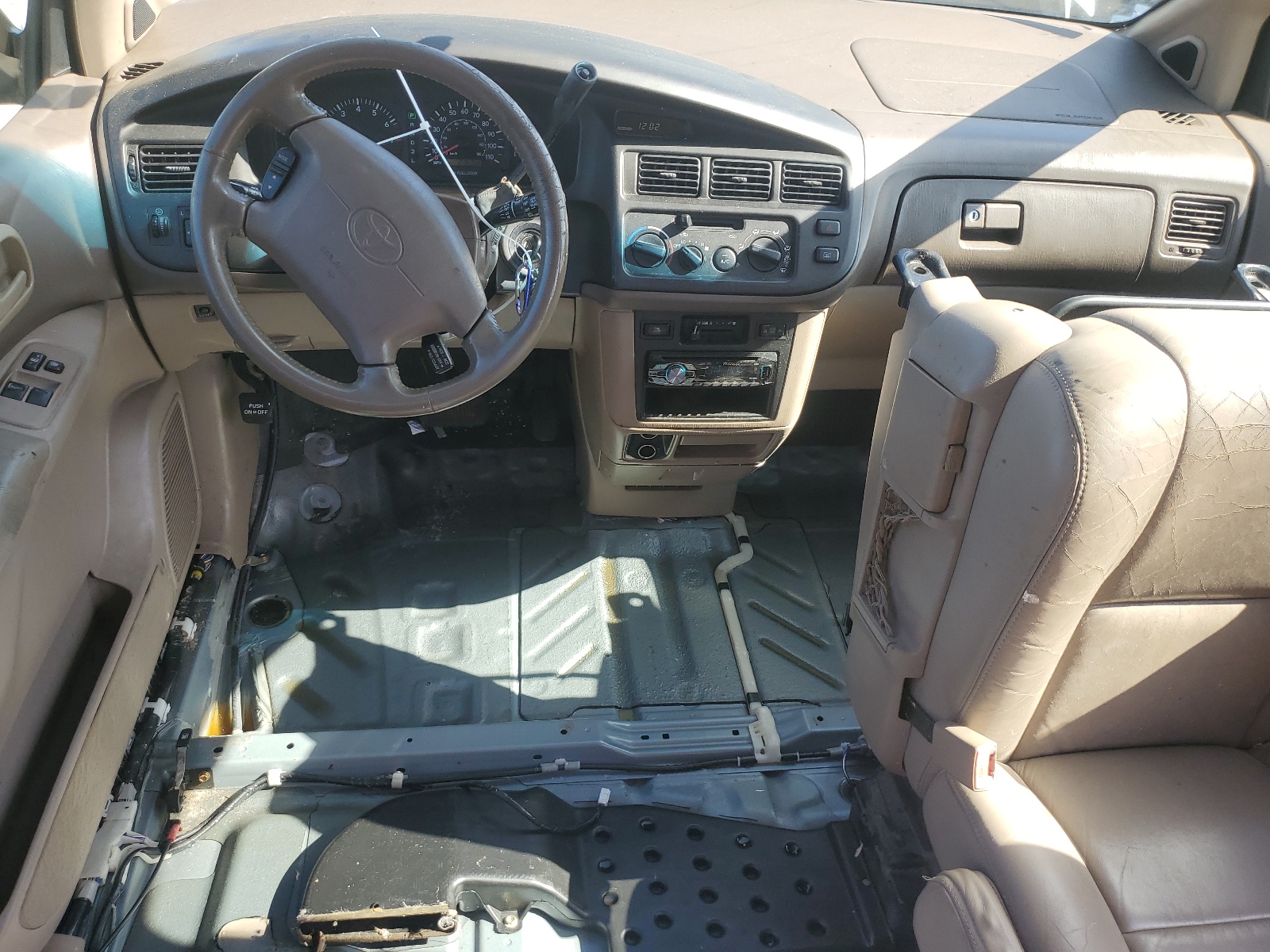 4T3ZF13C6YU294691 2000 Toyota Sienna Le