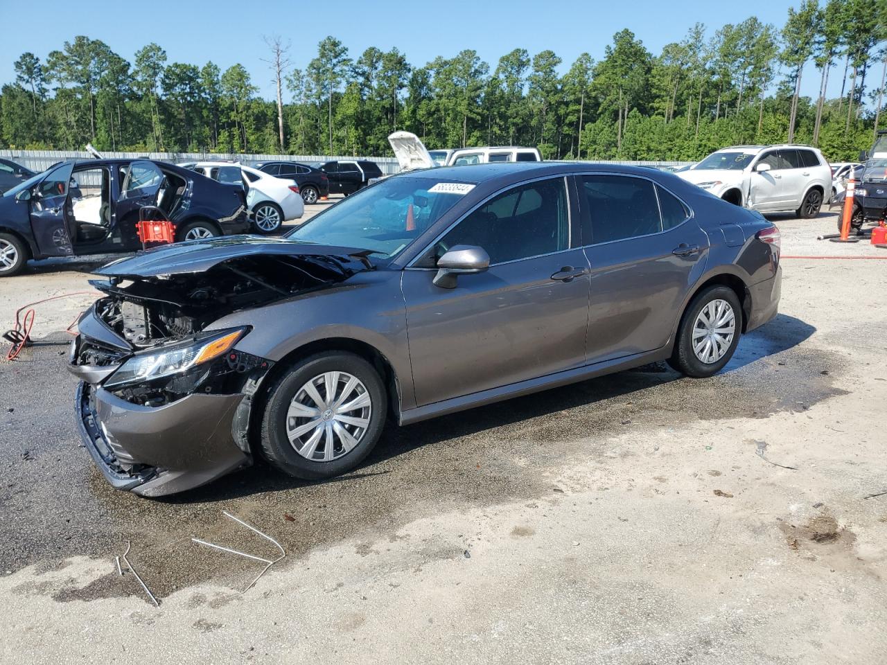 4T1B11HK4JU660632 2018 TOYOTA CAMRY - Image 1