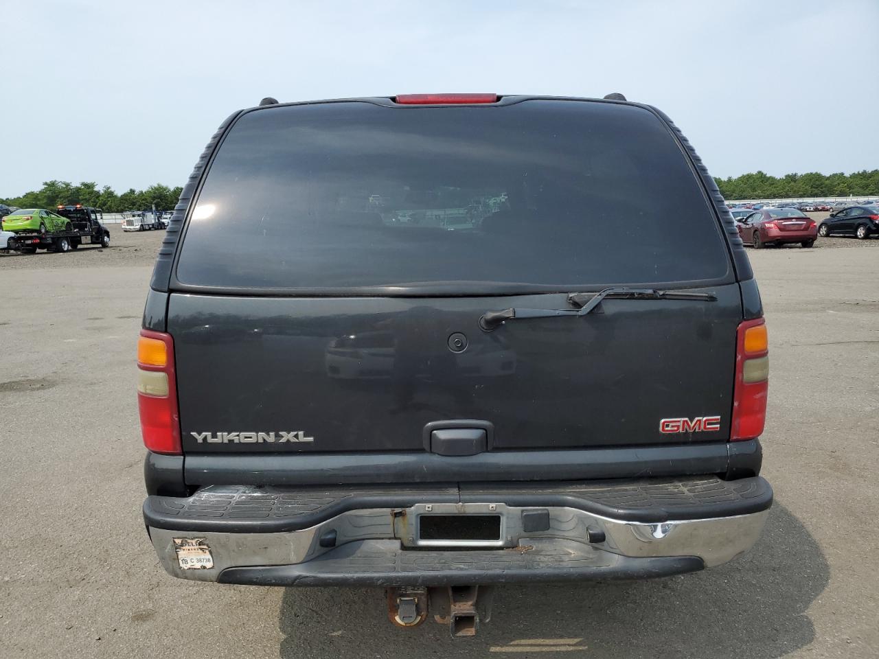 2003 GMC Yukon - Image 6