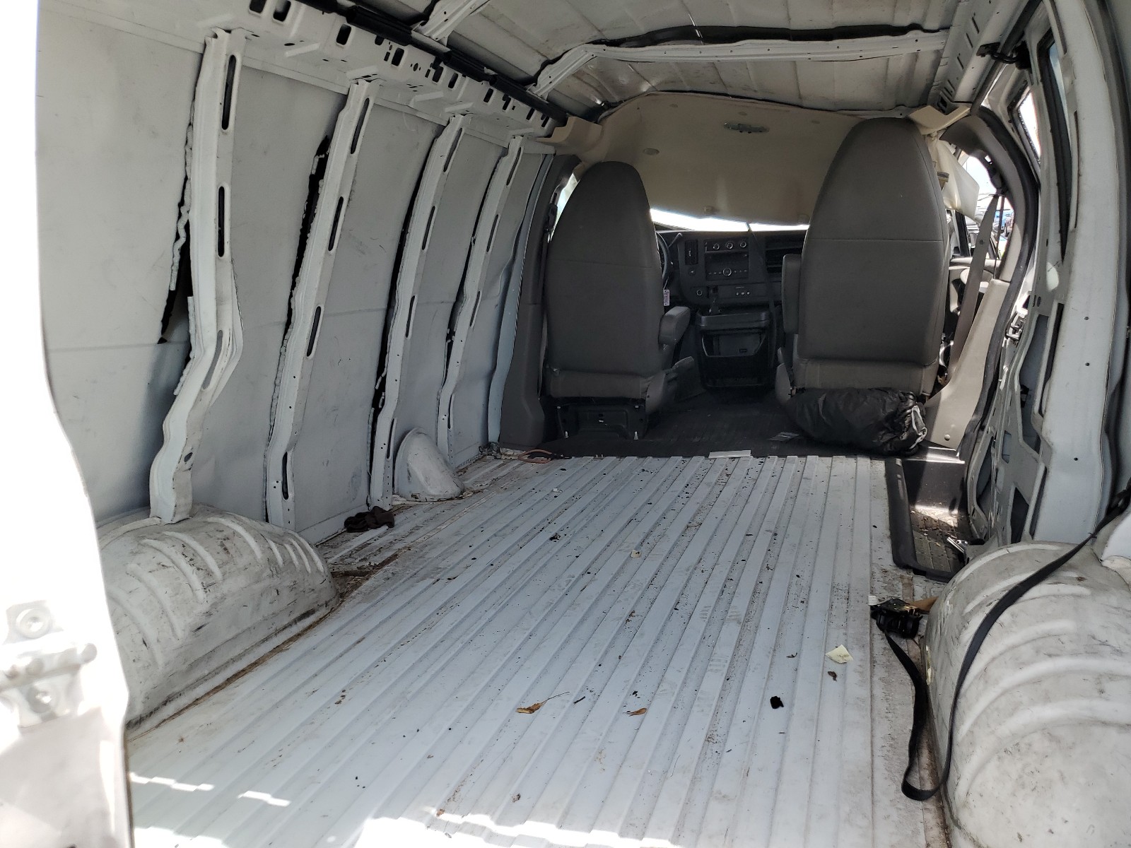 1GCSGAFX4E1153612 2014 Chevrolet Express G1500