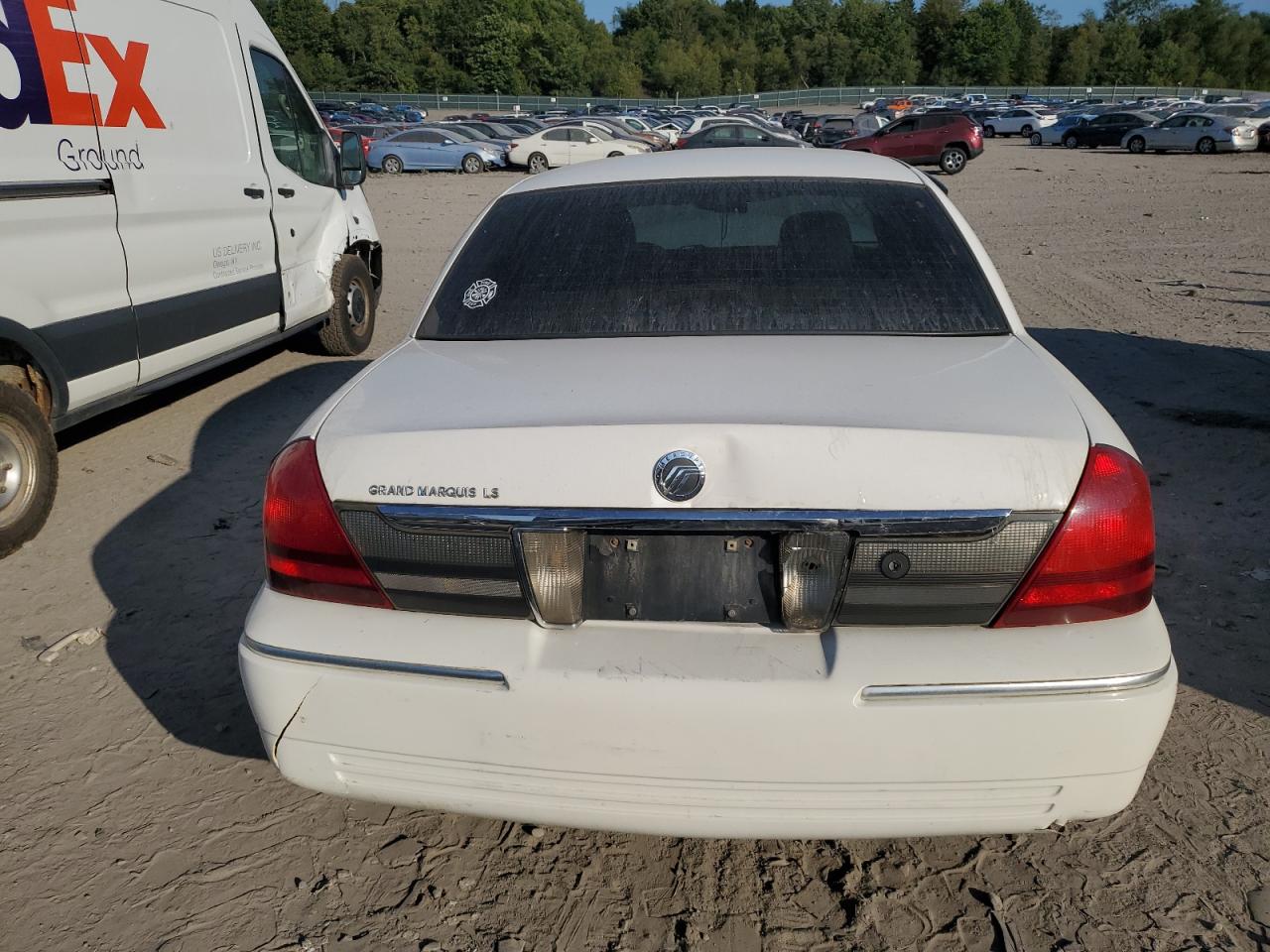 2MEBM7FV2AX621749 2010 Mercury Grand Marquis Ls