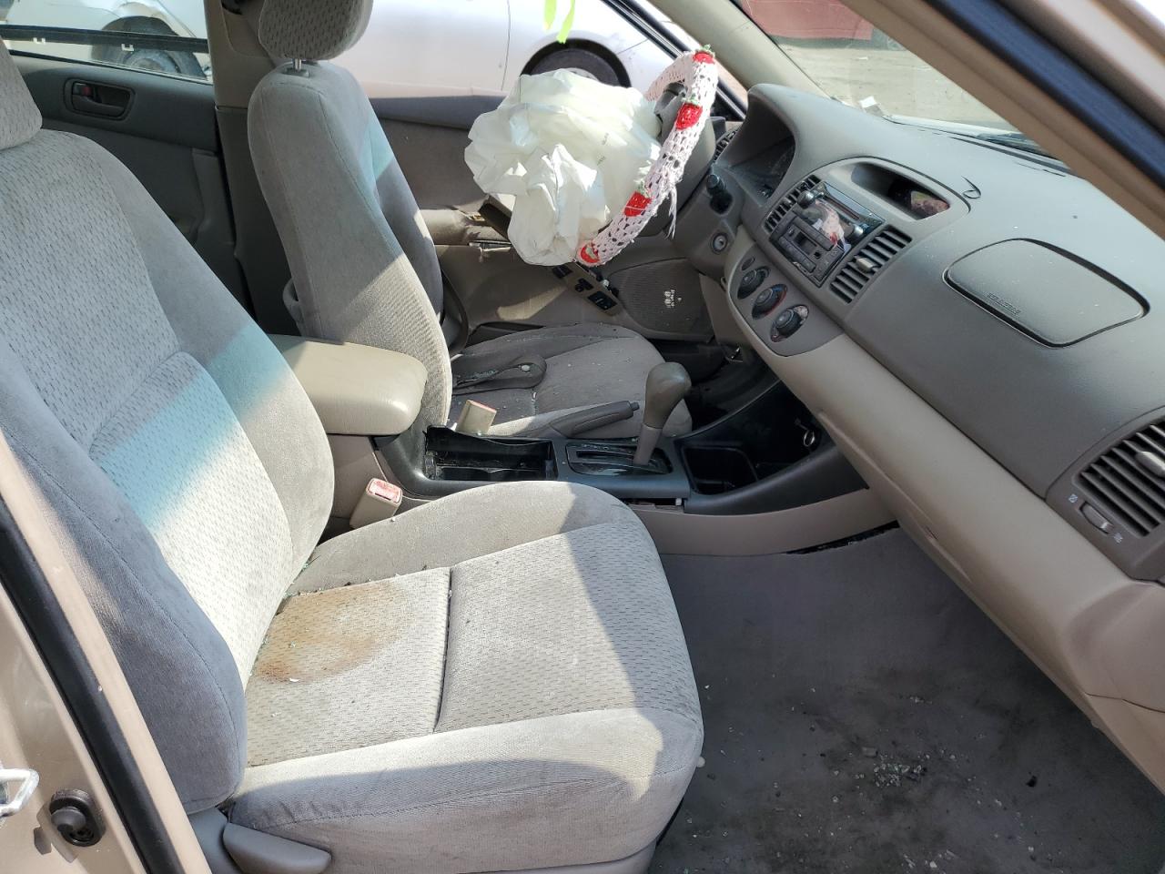 2004 Toyota Camry Le VIN: 4T1BE32K54U882741 Lot: 69169904