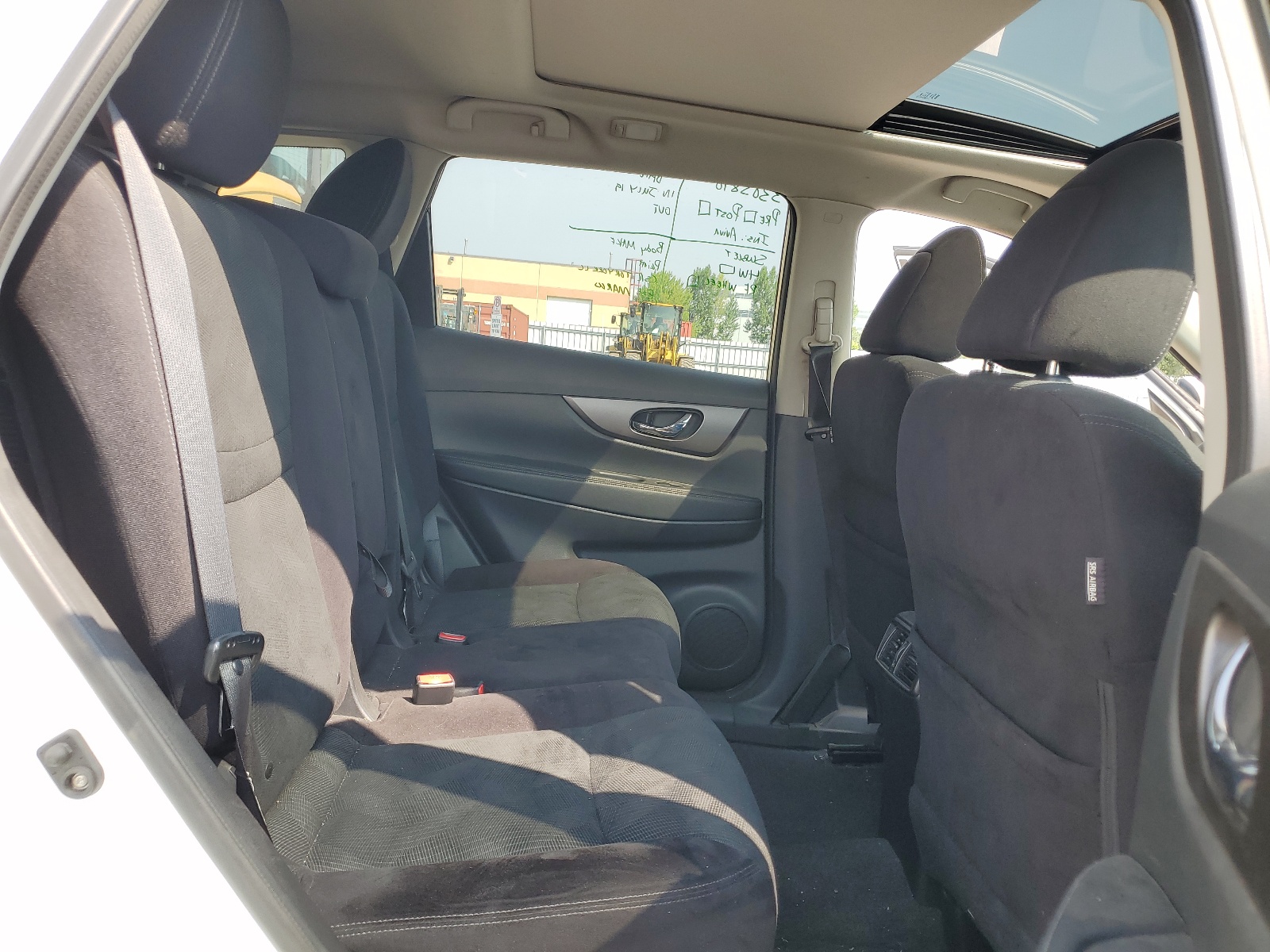 5N1AT2MT7EC764621 2014 Nissan Rogue S