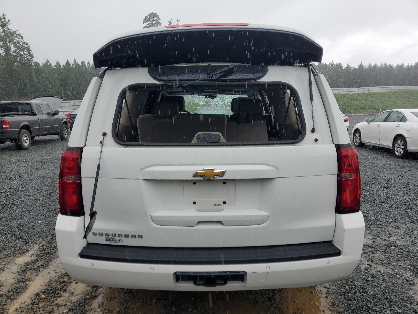 1GNSCHKC8JR216396 2018 Chevrolet Suburban C1500 Lt