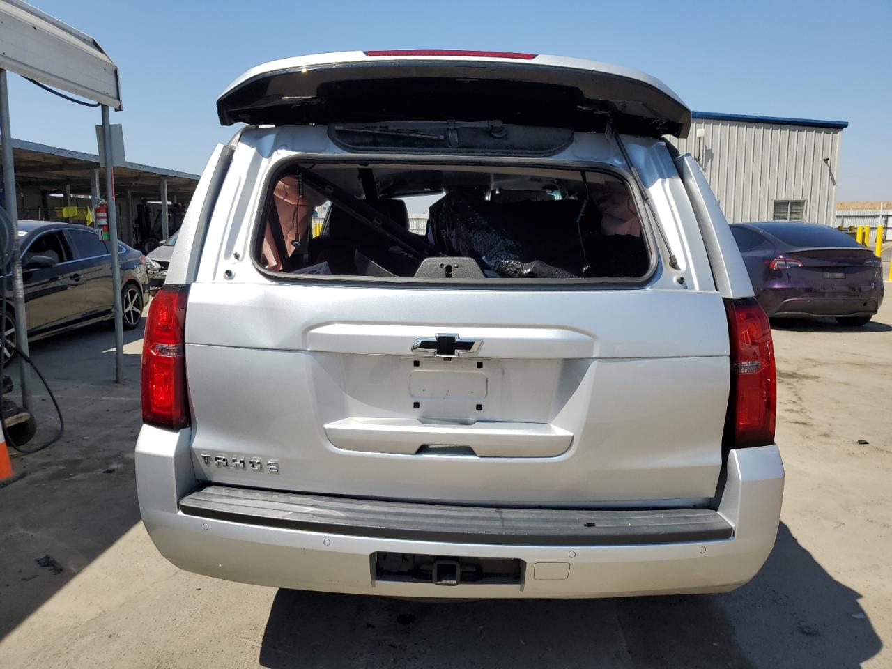 1GNSCBKC8KR374686 2019 Chevrolet Tahoe C1500 Lt