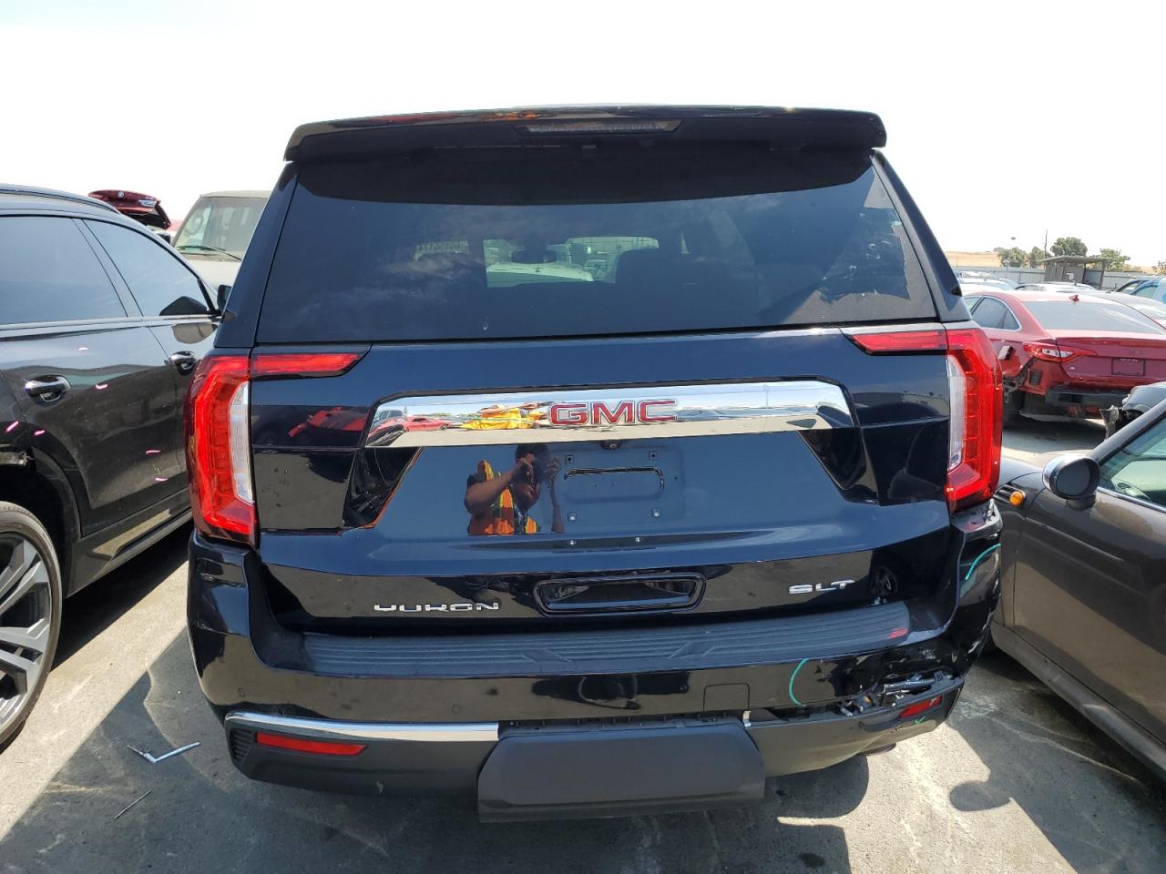 2021 GMC Yukon Slt VIN: 1GKS1BKD1MR137715 Lot: 65156174