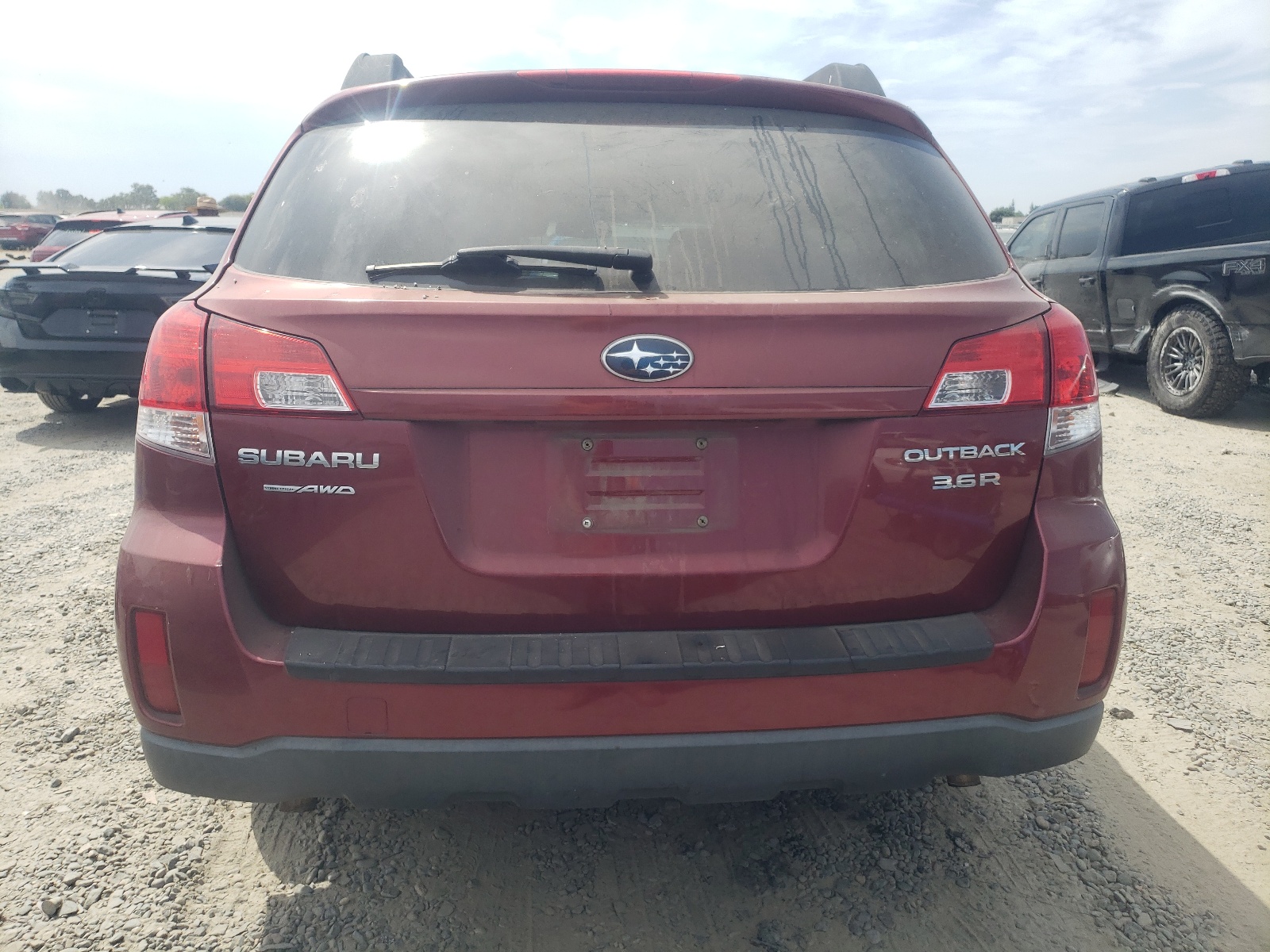 4S4BRDCC4B2403672 2011 Subaru Outback 3.6R Premium