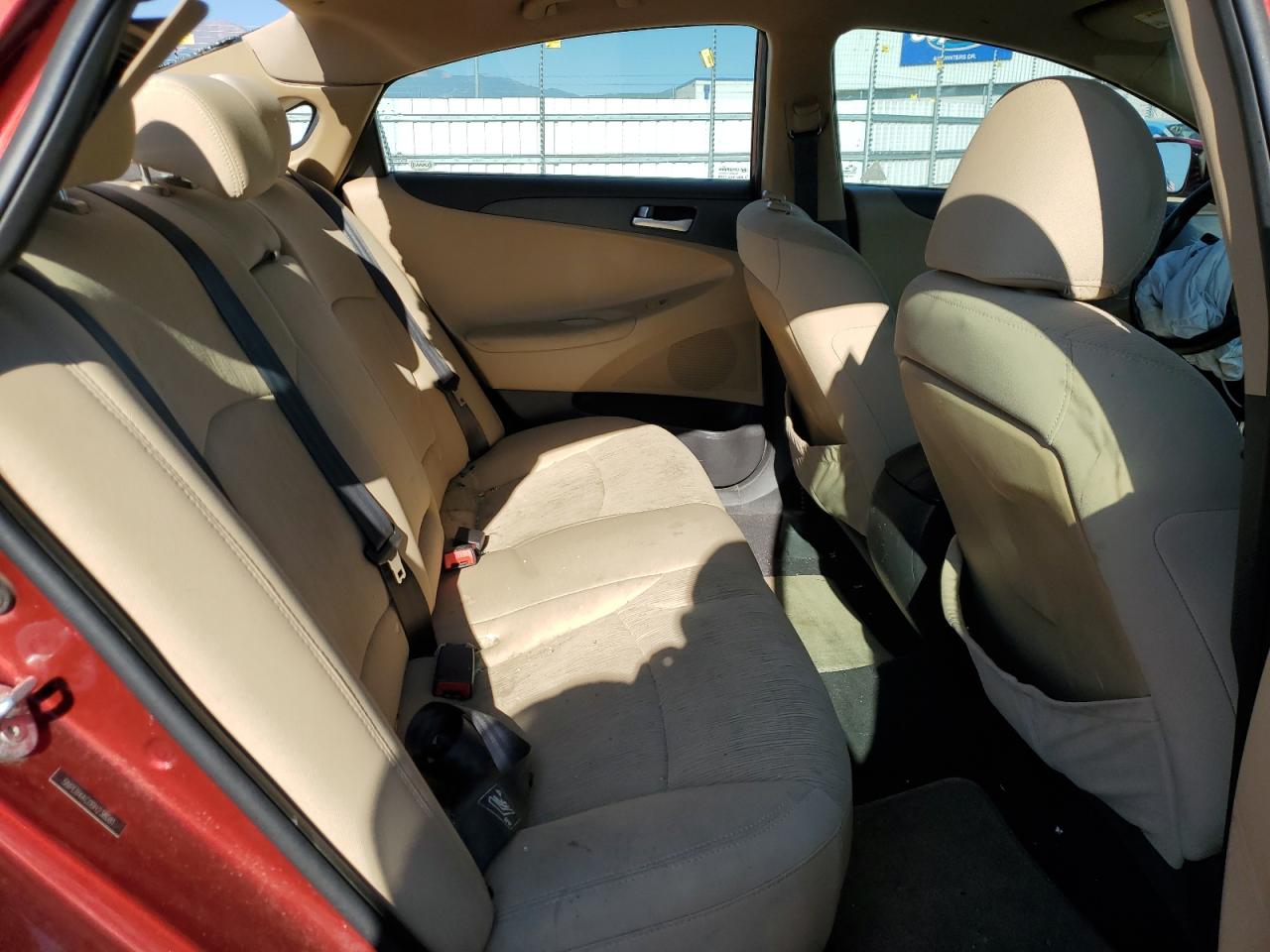 2011 Hyundai Sonata - Image 10