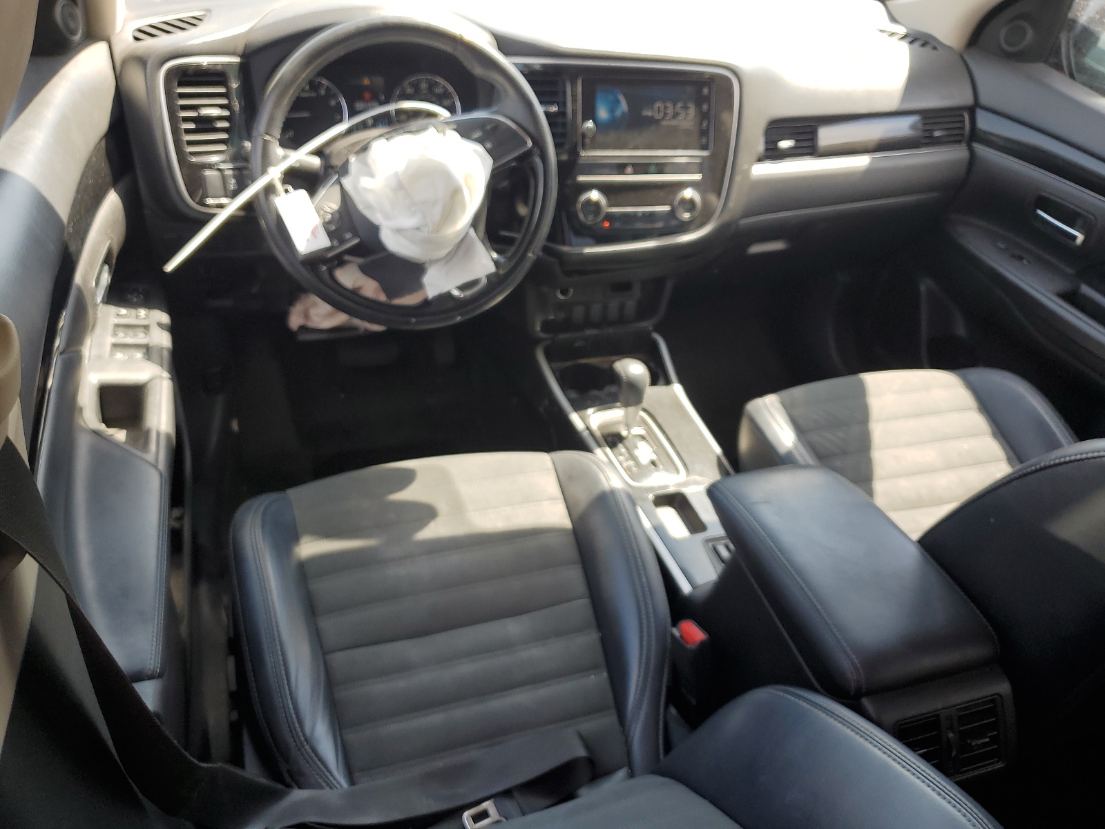 JA4AD3A32KZ038146 2019 Mitsubishi Outlander Se