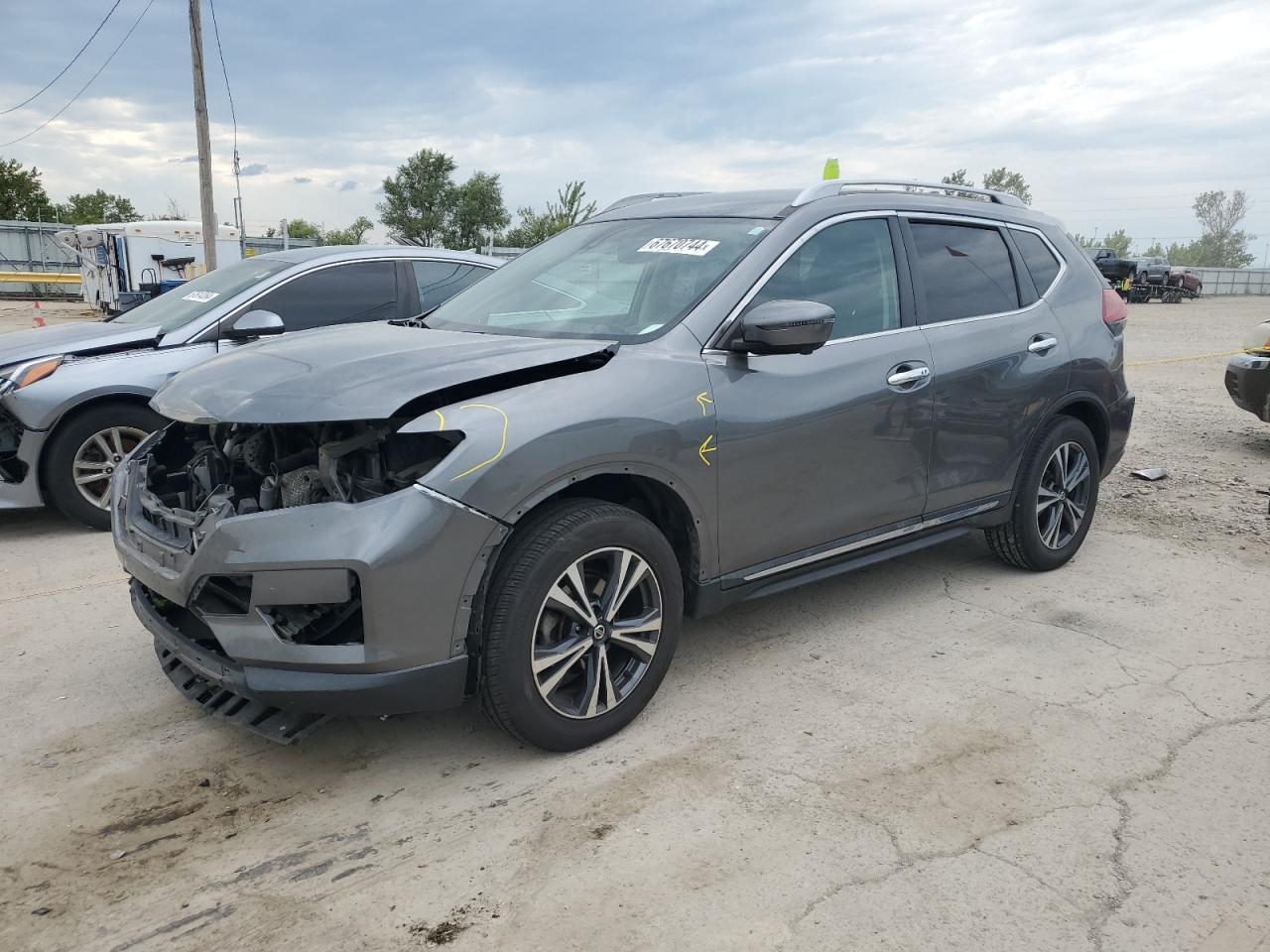 5N1AT2MT7JC737543 2018 NISSAN ROGUE - Image 1