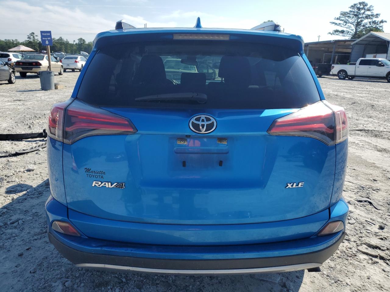 JTMWFREV2HJ114847 2017 Toyota Rav4 Xle