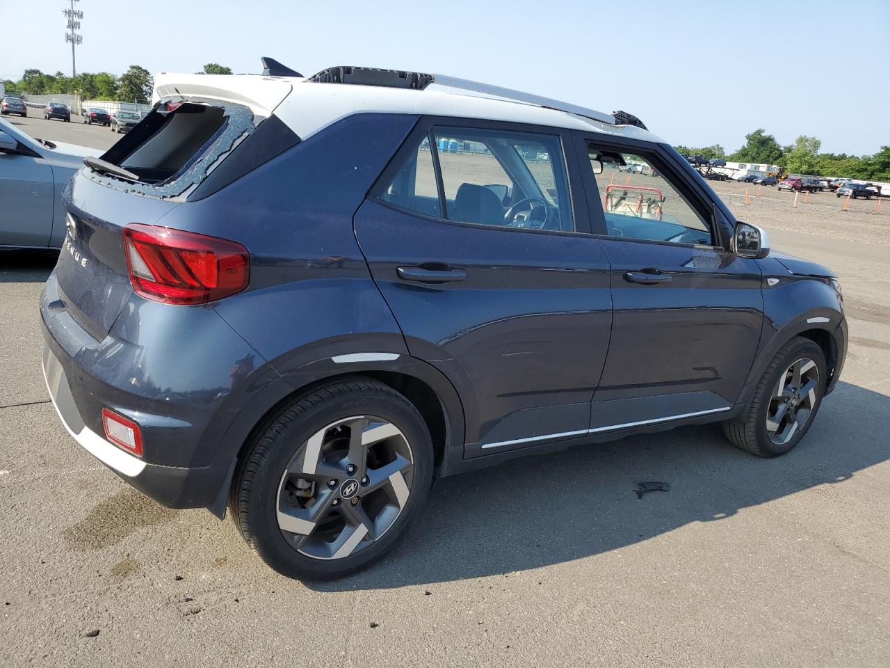 2021 Hyundai Venue Sel VIN: KMHRC8A39MU086795 Lot: 65234574