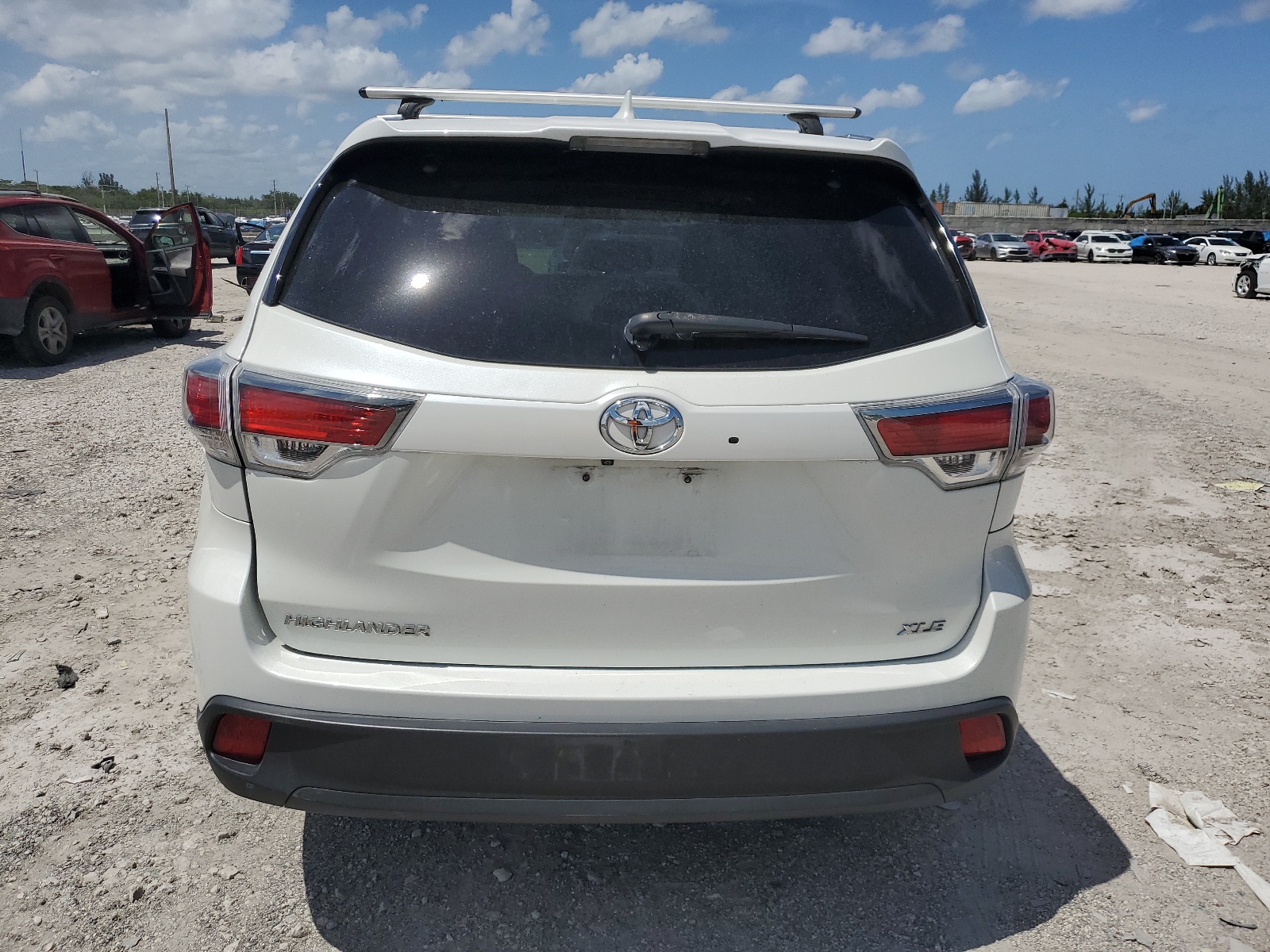 5TDKKRFH4GS136109 2016 Toyota Highlander Xle