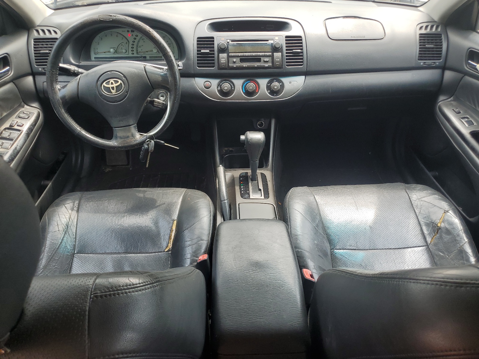 4T1BA32K24U007869 2004 Toyota Camry Se