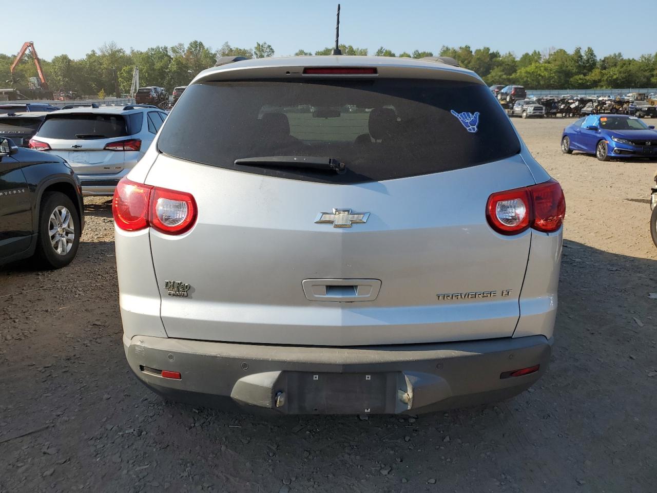2010 Chevrolet Traverse - Image 6