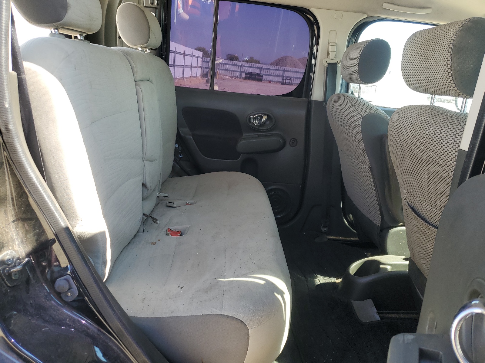 JN8AZ2KR3BT210180 2011 Nissan Cube Base