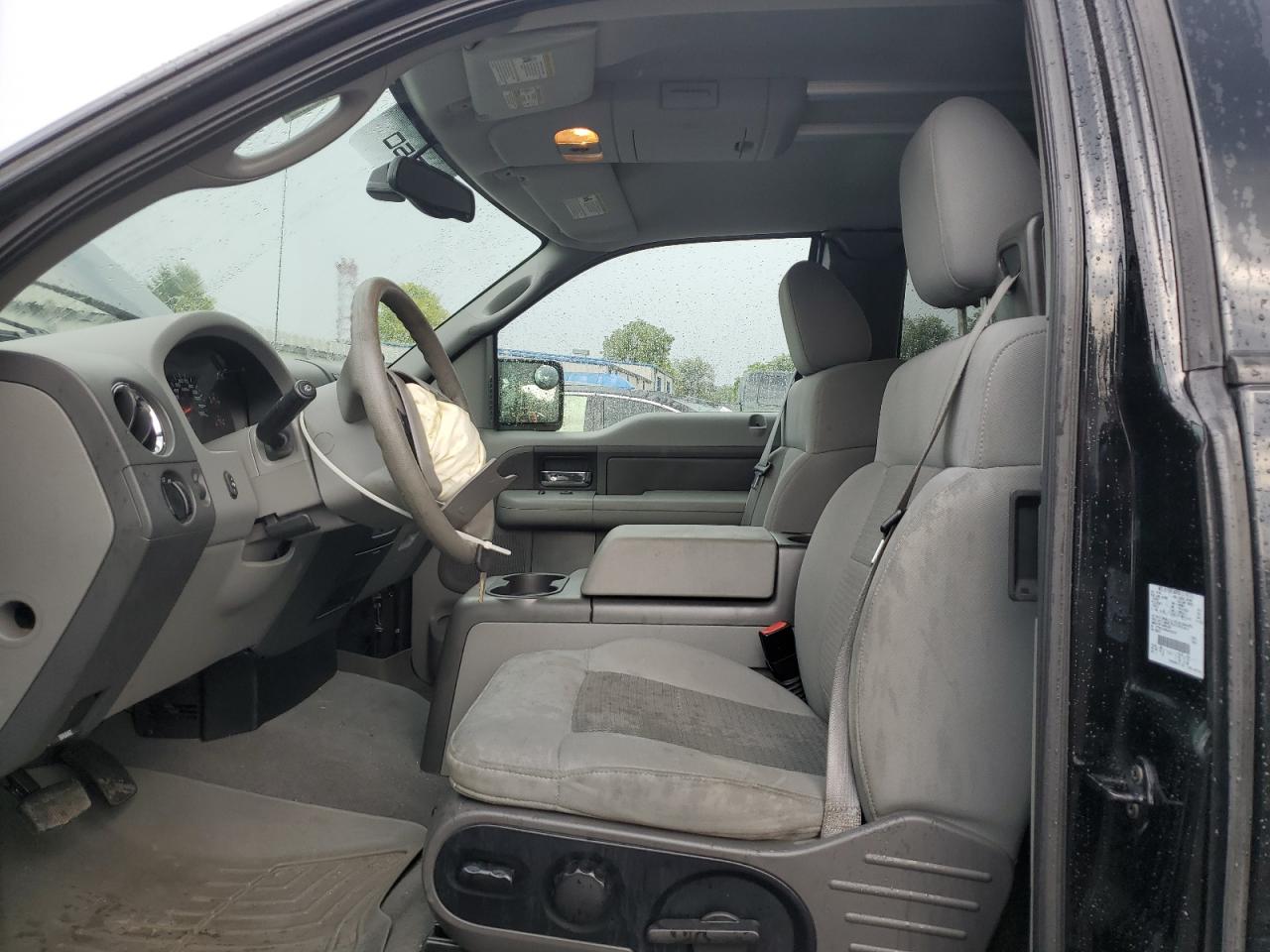 2004 Ford F-150 - Image 7