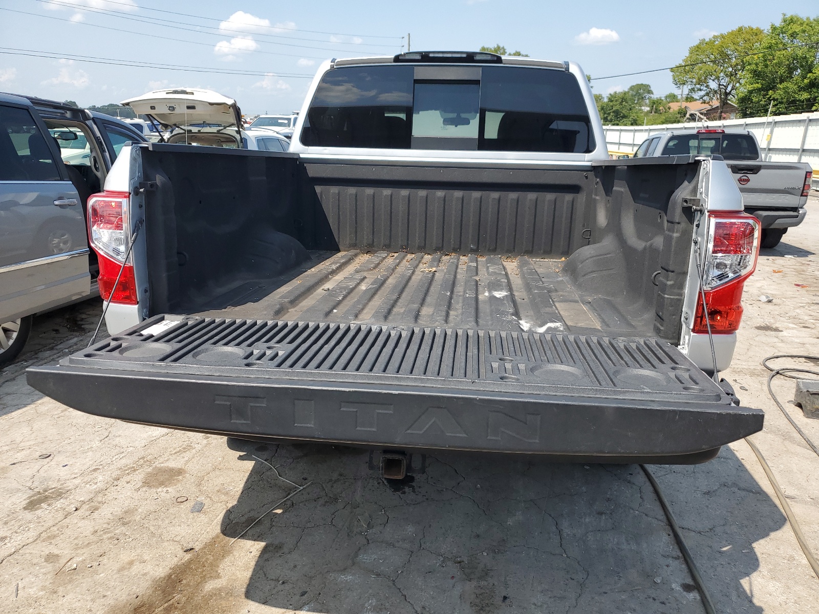 1N6AA1EJ2KN534936 2019 Nissan Titan S