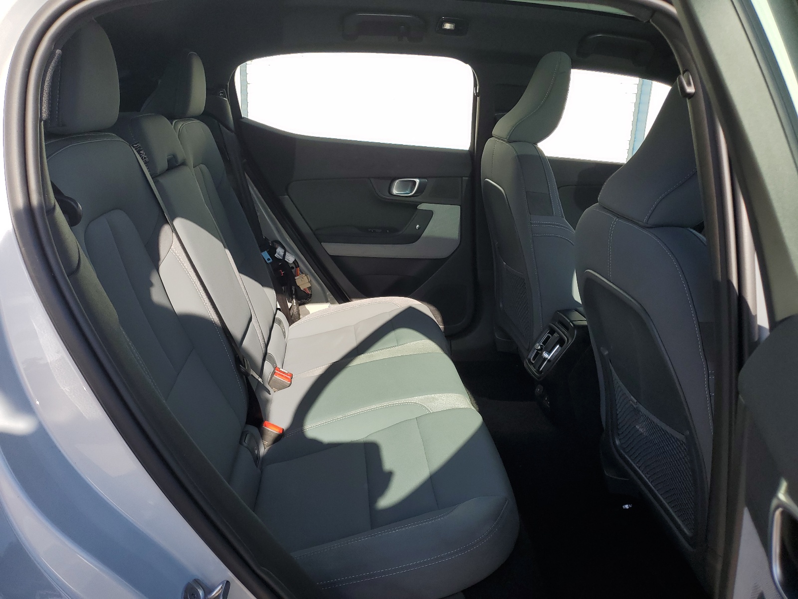 YSMED3KAXPL130088 2023 Polestar 2