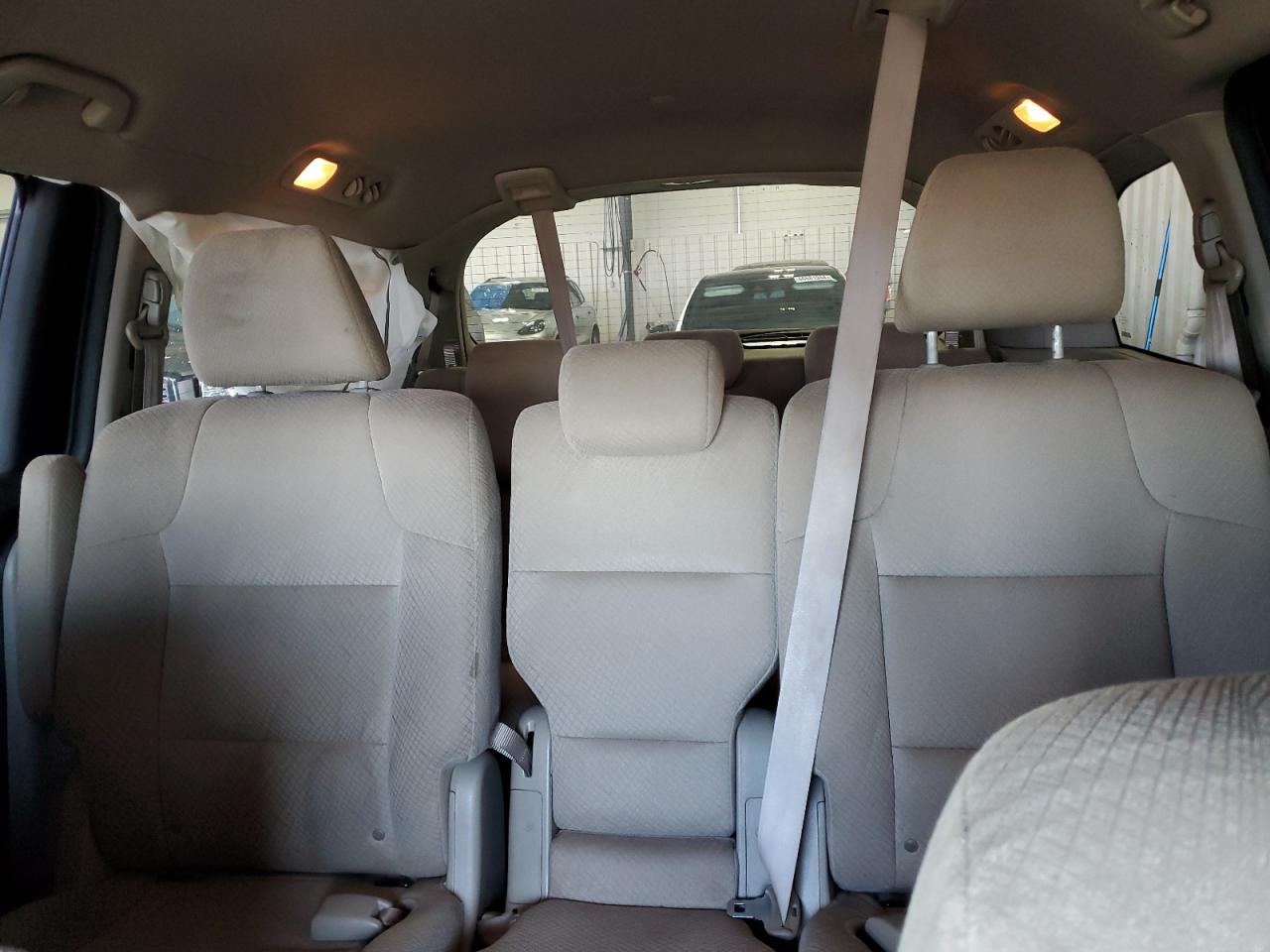2017 Honda Odyssey - Image 10