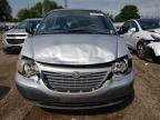 2001 Chrysler Voyager  na sprzedaż w Elgin, IL - Front End