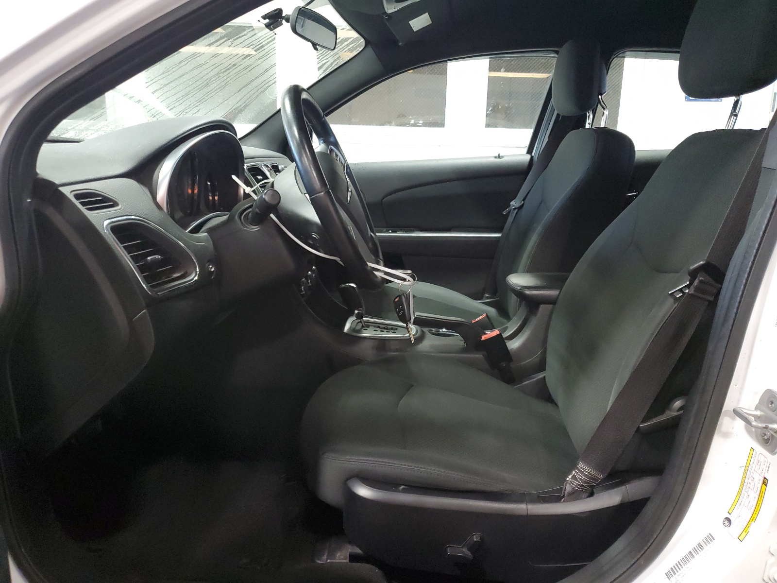 1C3CCBBBXCN103744 2012 Chrysler 200 Touring