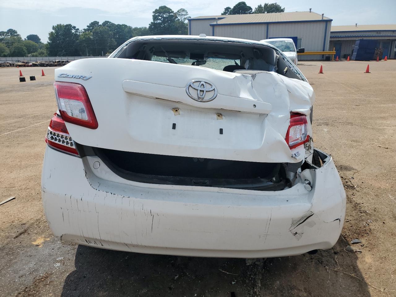 4T1BF3EK0AU566832 2010 Toyota Camry Base